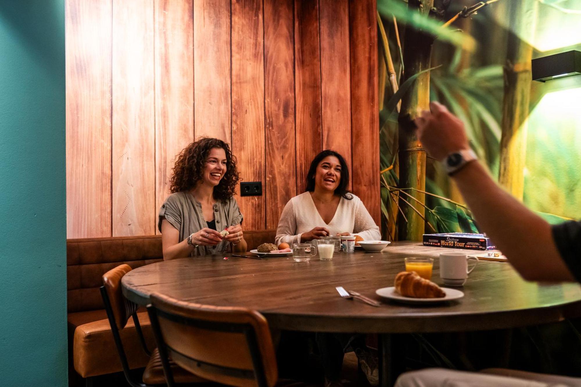 Bud Gett Hostels Groningue Extérieur photo